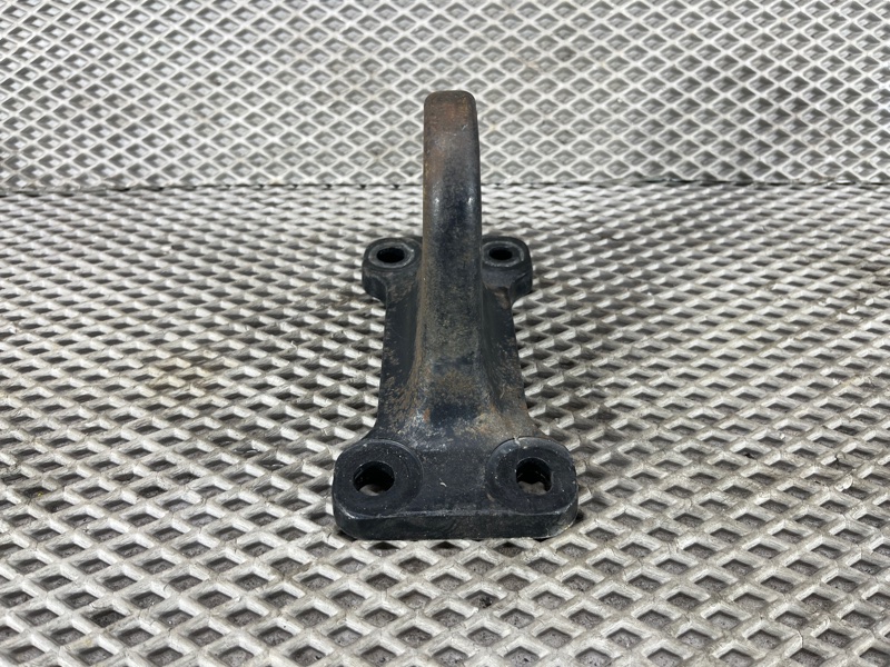 Петля буксировочная Land Rover Defender (L663, 2020г.)