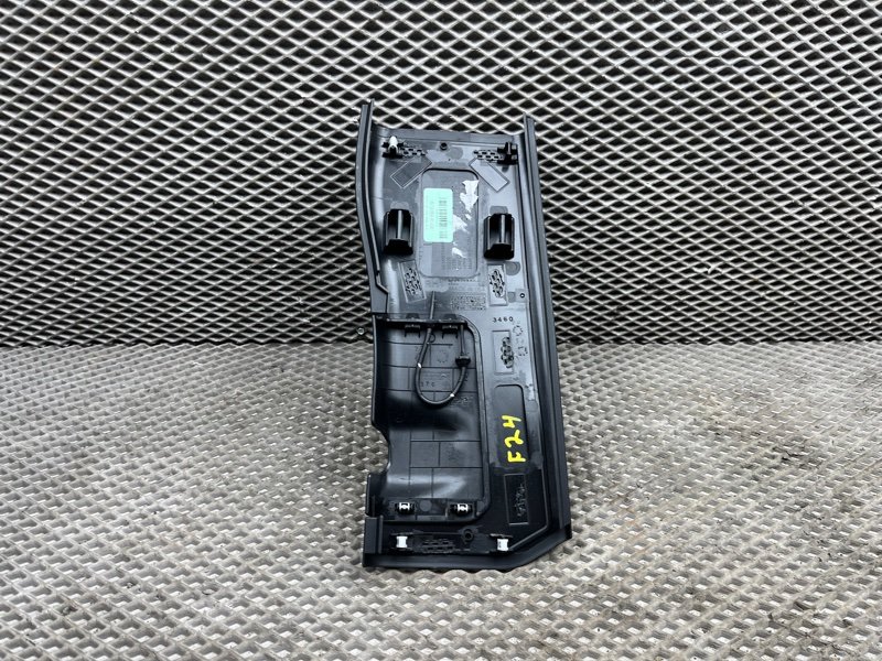 Обшивка центральной стойки Jeep Wrangler (JL, 2025г.)