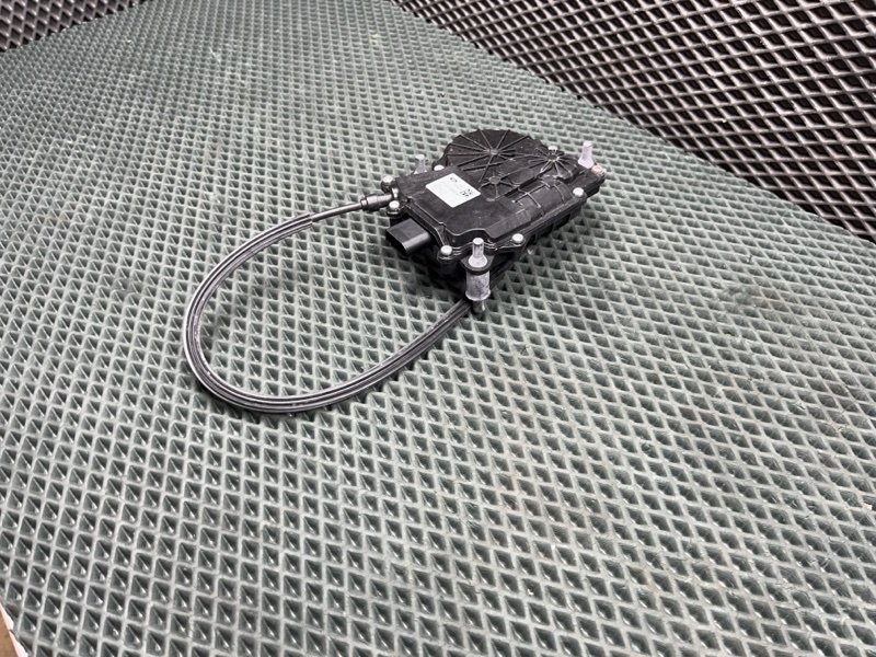 Доводчик двери Land Rover Range Rover Sport (L494, 2021г.)