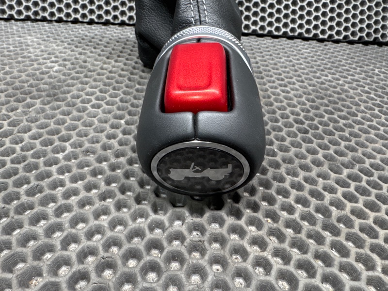 Ручка КПП Jeep Wrangler (JL, 2025г.)