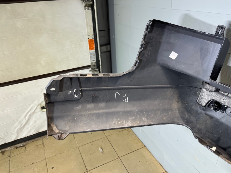 Бампер Land Rover Discovery 4 (L319, 2015г.)