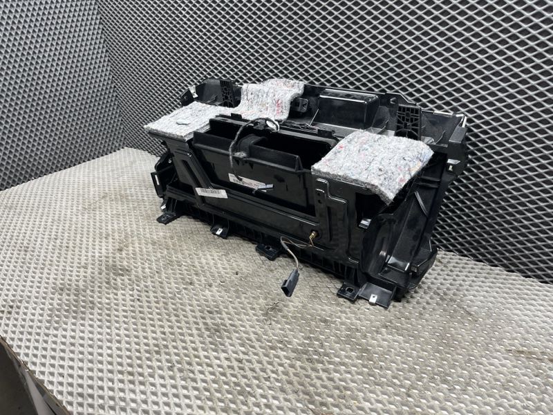 Бардачок Land Rover Range Rover (L405, 2019г.)