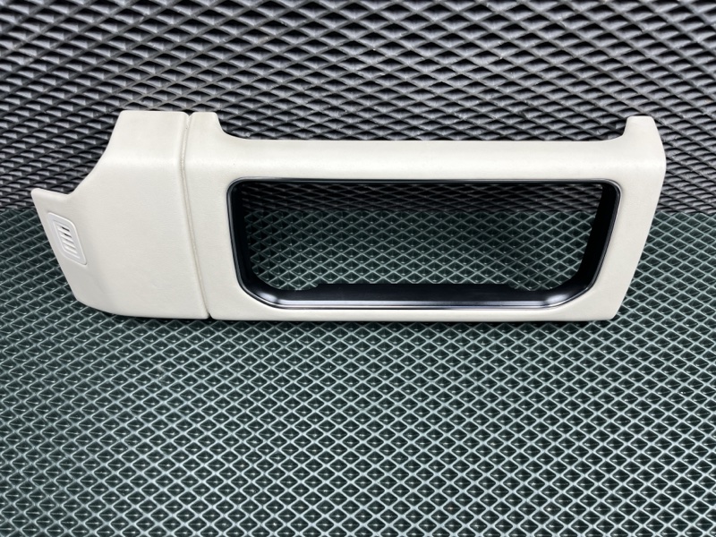 Рамка монитора Land Rover Range Rover (L405, 2016г.)