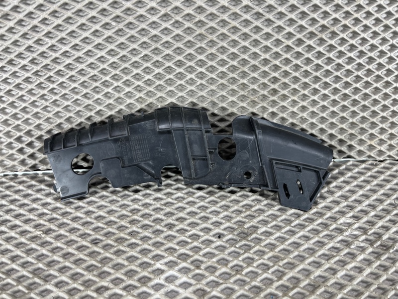 Кронштейн бампера Land Rover Range Rover Sport (L461, 2024г.)
