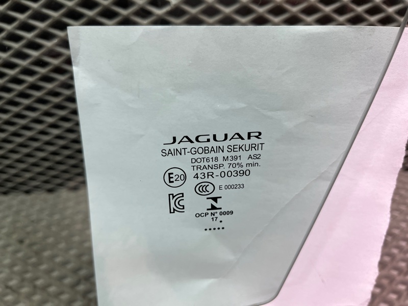 Стекло двери Jaguar E-pace (X540, 2018г.)