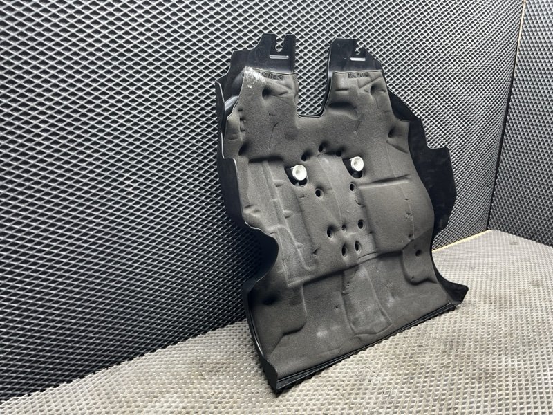 Декоративная крышка двигателя Land Rover Range Rover Sport (L494, 2020г.)
