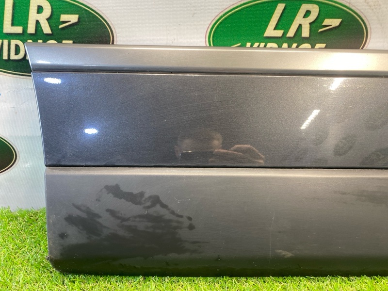 Молдинг двери Land Rover Range Rover (L405, 2018г.)