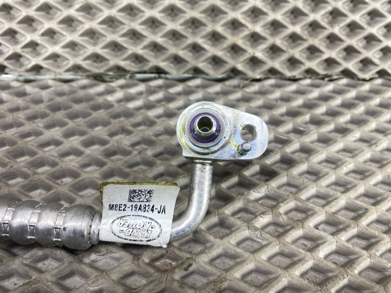 Трубка кондиционера Land Rover Range Rover Sport (L461, 2024г.)