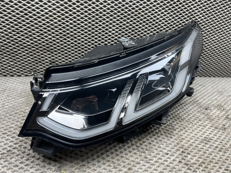 Фара Land Rover Discovery Sport (L550, 2020г.)