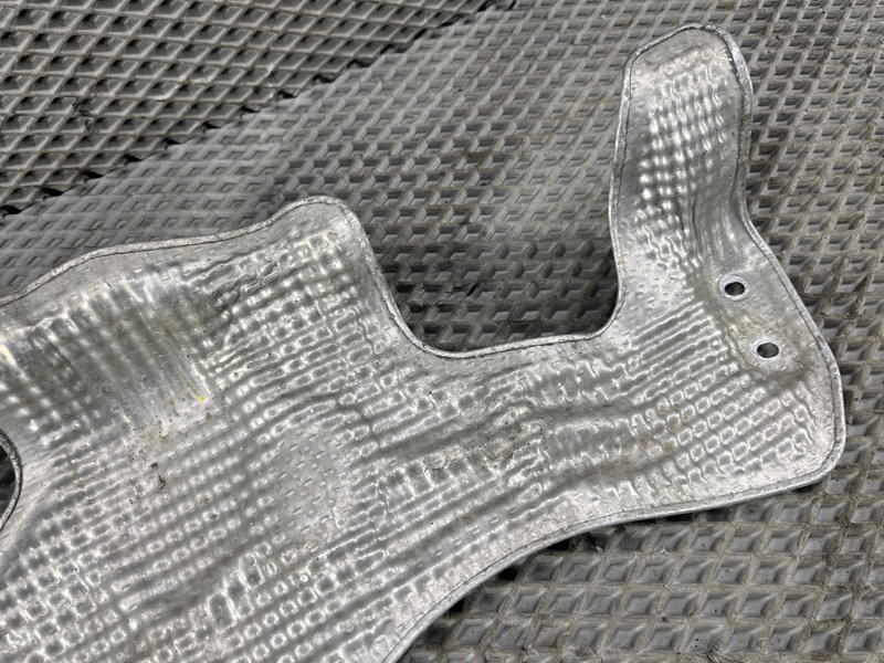 Тепловой экран Land Rover Range Rover Sport (L461, 2024г.)