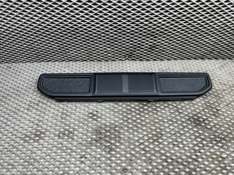 Декоративная накладка торпедо Jeep Wrangler (JL, 2025г.)