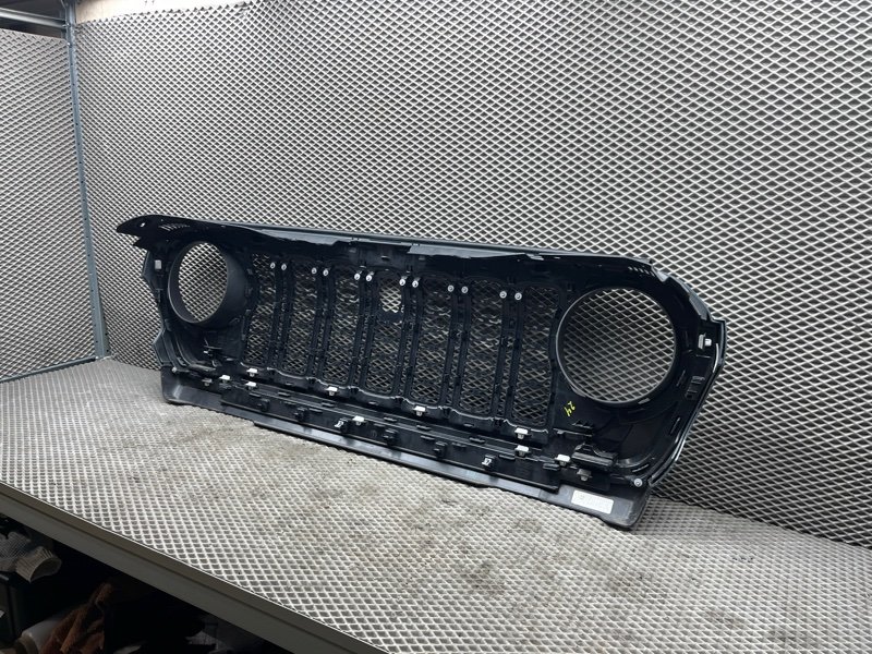 Решетка радиатора Jeep Wrangler (JL, 2025г.)