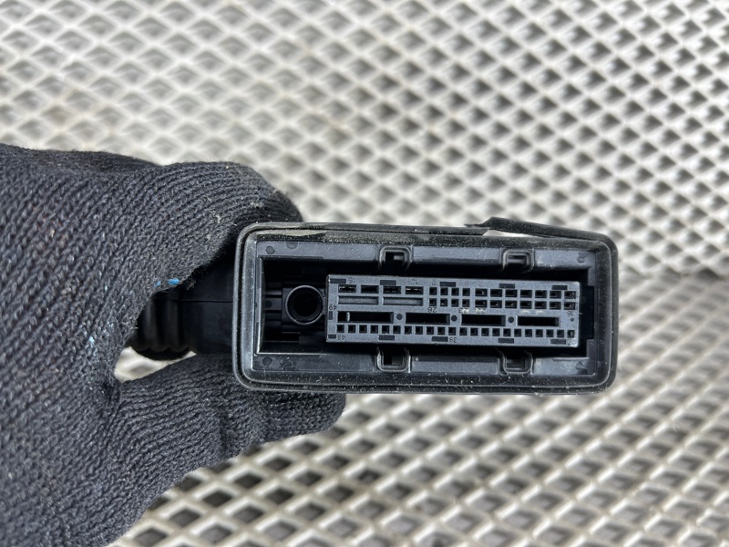 Проводка двери Land Rover Defender (L663, 2020г.)