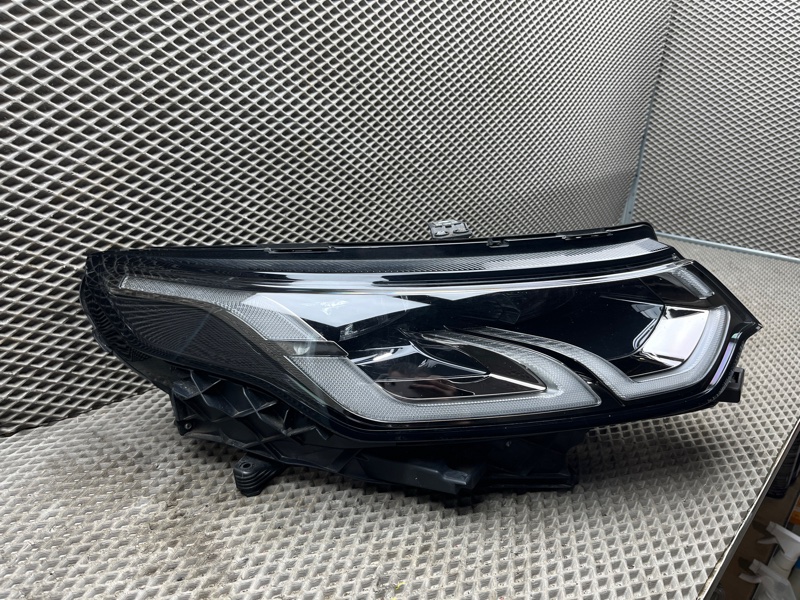 Фара Land Rover Discovery Sport (L550, 2020г.)