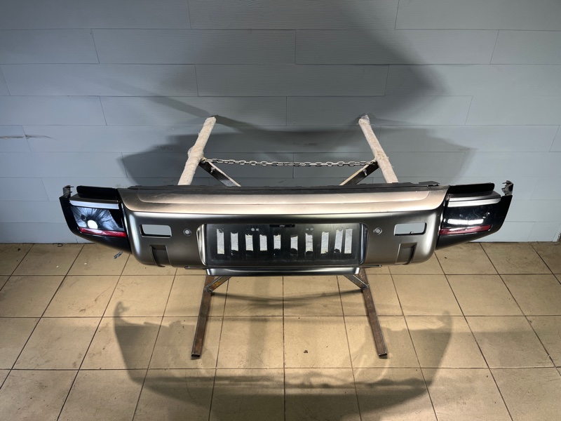Бампер Land Rover Defender (L663, 2020г.)