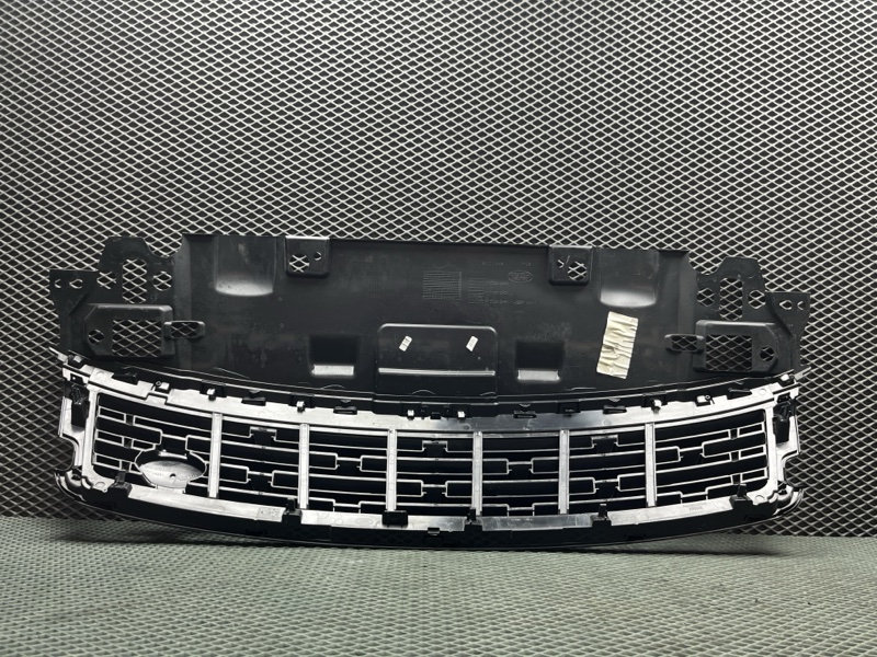 Решетка радиатора Land Rover Range Rover Sport (L461, 2025г.)