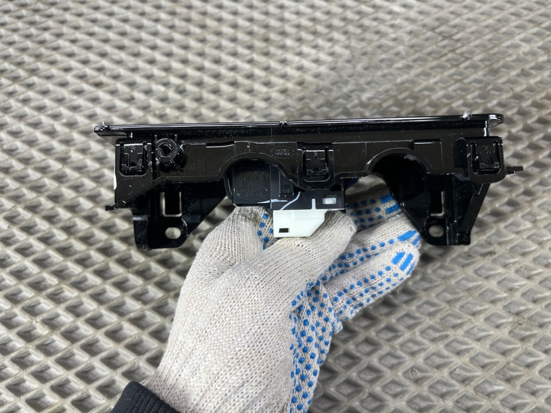 Кнопка стеклоподъемника Land Rover Range Rover Sport (L461, 2024г.)