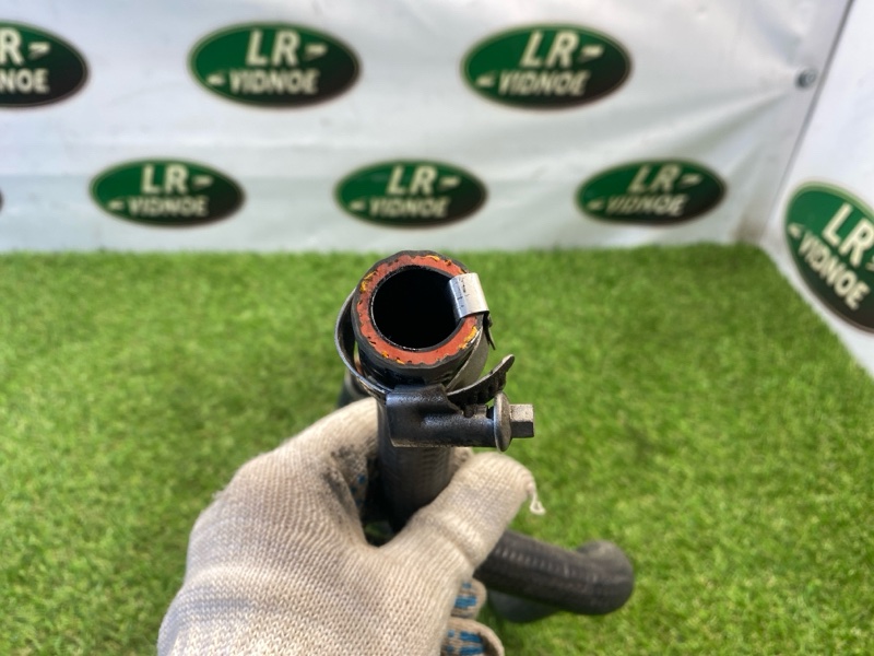Патрубок интеркулера Land Rover Range Rover Velar (L560, 2020г.)