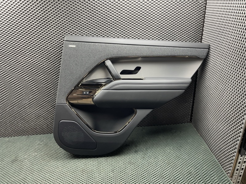 Обивка двери Land Rover Range Rover Sport (L461, 2025г.)