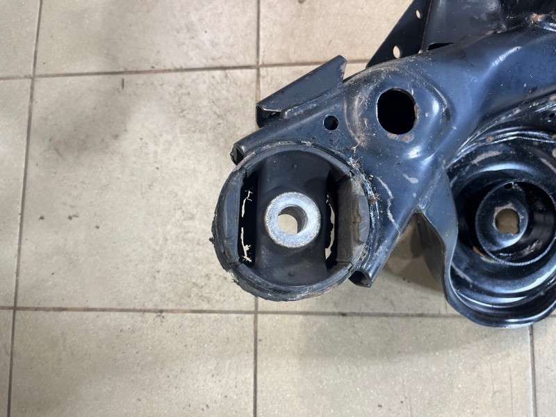 Подрамник Land Rover Defender (L663, 2020г.)