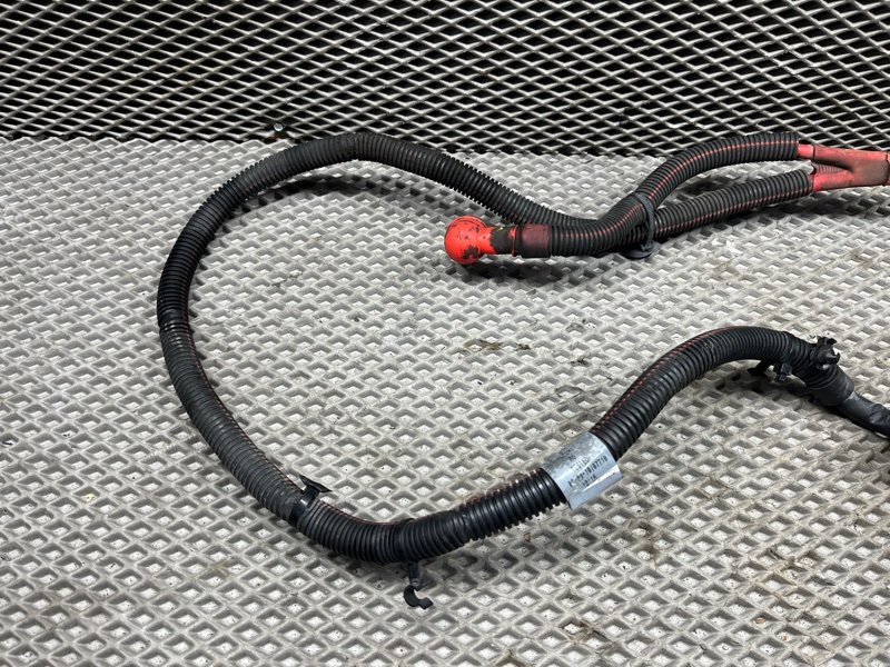 Плюсовой провод аккумулятора Land Rover Range Rover Sport (L320, 2011г.)