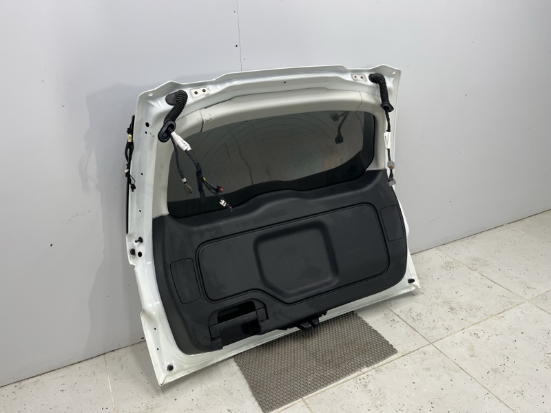 Крышка багажника Land Rover Discovery Sport (L550, 2018г.)