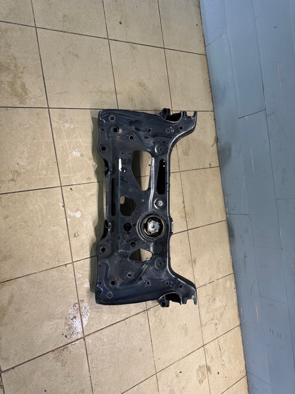 Подрамник Volkswagen Tiguan (MBQ, 2023г.)