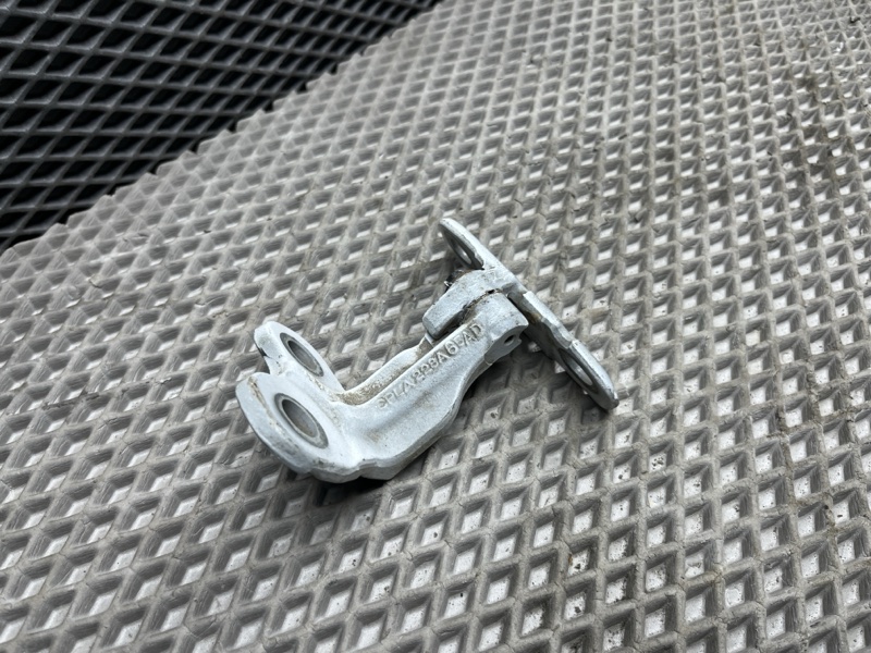 Петля двери Land Rover Range Rover Sport (L494, 2017г.)