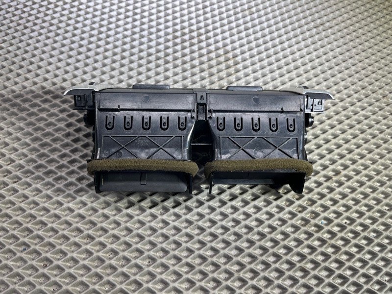 Дефлектор обдува салона центральный Land Rover Range Rover Evoque (L538, 2013г.)