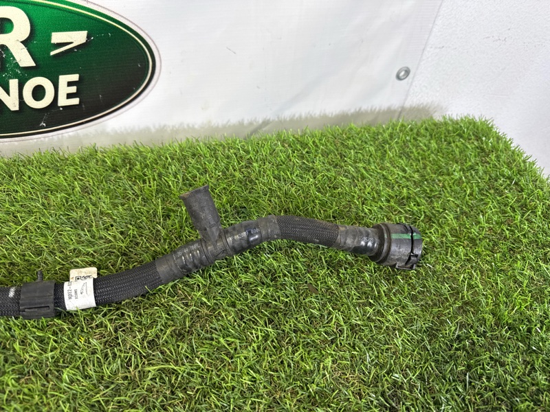Патрубок системы охлаждения Land Rover Range Rover Sport (L461, 2023г.)