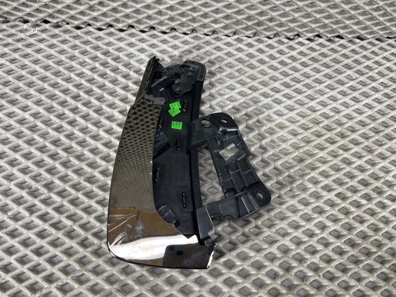 Декоративная накладка торпедо Land Rover Range Rover Sport (L461, 2024г.)