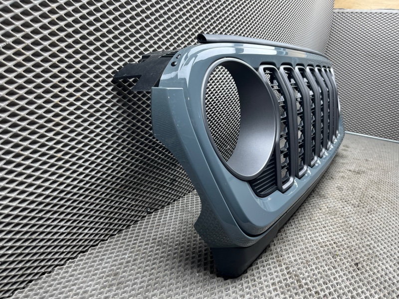 Решетка радиатора Jeep Wrangler (JL, 2025г.)