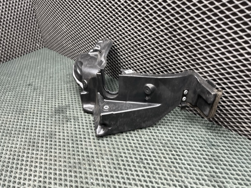 Пластик моторного отсека Land Rover Range Rover Sport (L461, 2025г.)