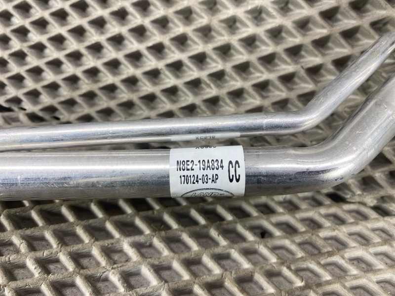 Трубка кондиционера Land Rover Range Rover Sport (L461, 2024г.)
