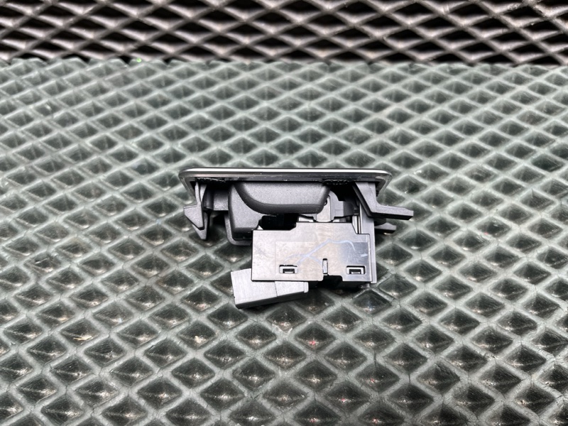 Кнопка стеклоподъемника Land Rover Range Rover (L405, 2019г.)