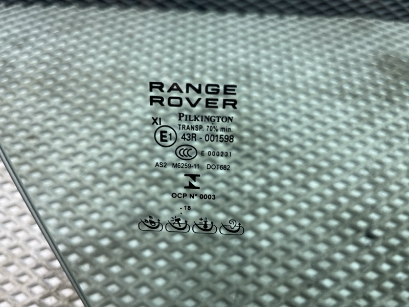 Стекло двери Land Rover Range Rover (L405, 2019г.)
