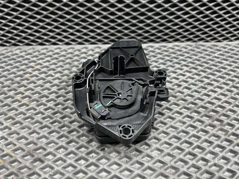 Доводчик двери багажника Land Rover Range Rover Sport (L320, 2012г.)