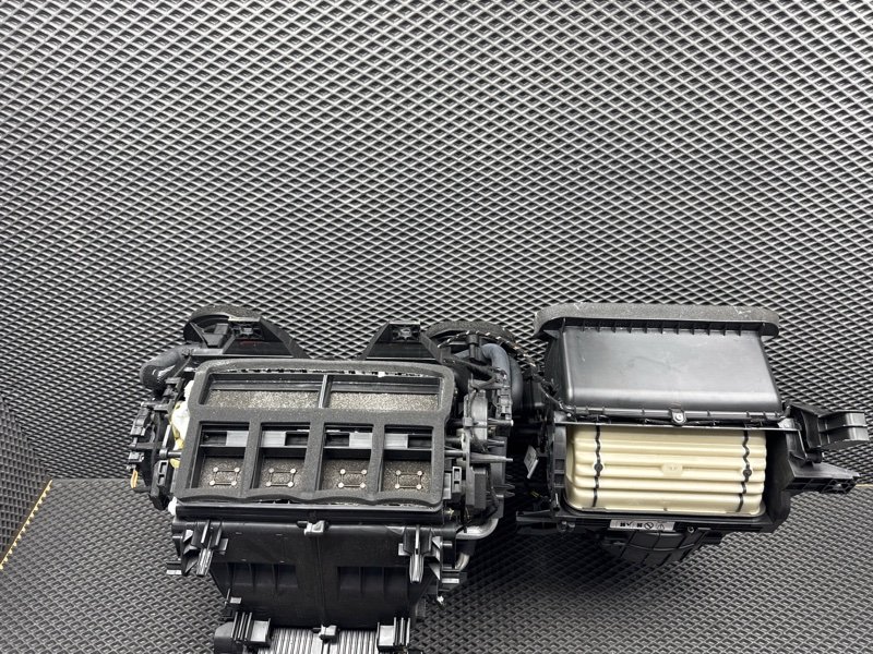 Отопитель в сборе (печка) Land Rover Range Rover Sport (L494, 2020г.)
