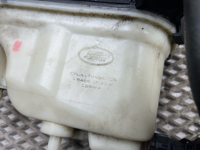 Бачок антикрена Land Rover Range Rover Sport (L494, 2020г.)