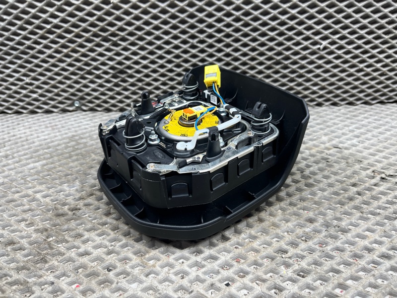 Подушка безопасности в руль Land Rover Discovery Sport (L550, 2020г.)