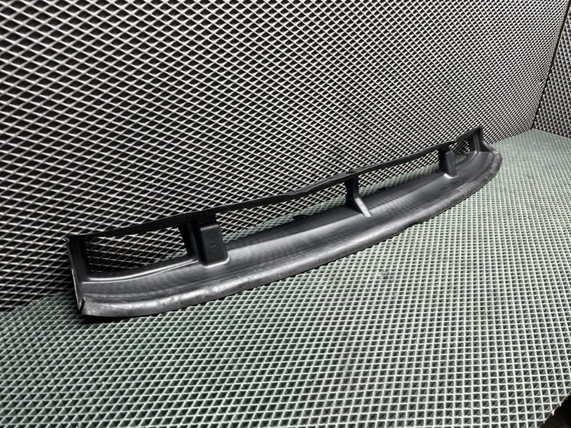 Дефлектор радиатора Land Rover Range Rover Sport (L461, 2025г.)