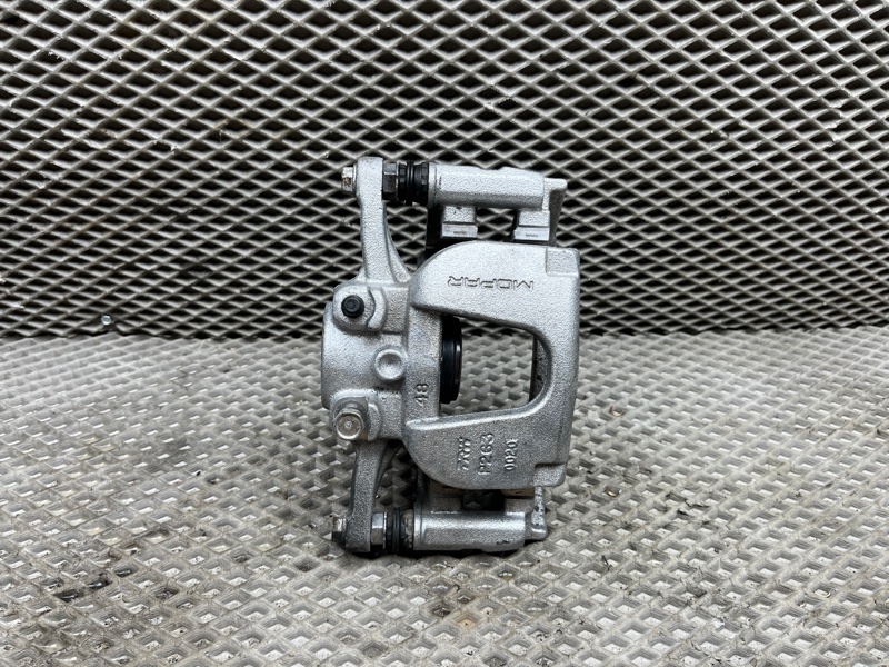 Суппорт Jeep Wrangler (JLUS74, 2020г.)