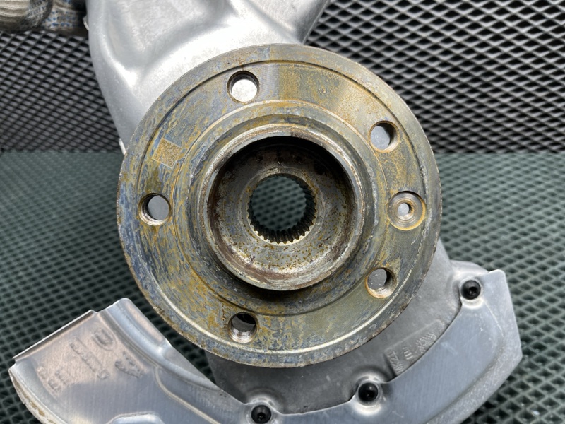 Кулак Land Rover Range Rover Sport (L461, 2025г.)