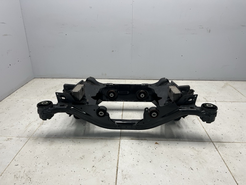 Подрамник Land Rover Discovery Sport (L550, 2016г.)