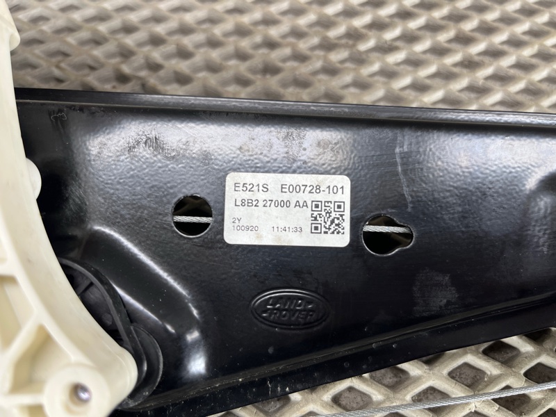 Стеклоподъемник Land Rover Defender (L663, 2020г.)