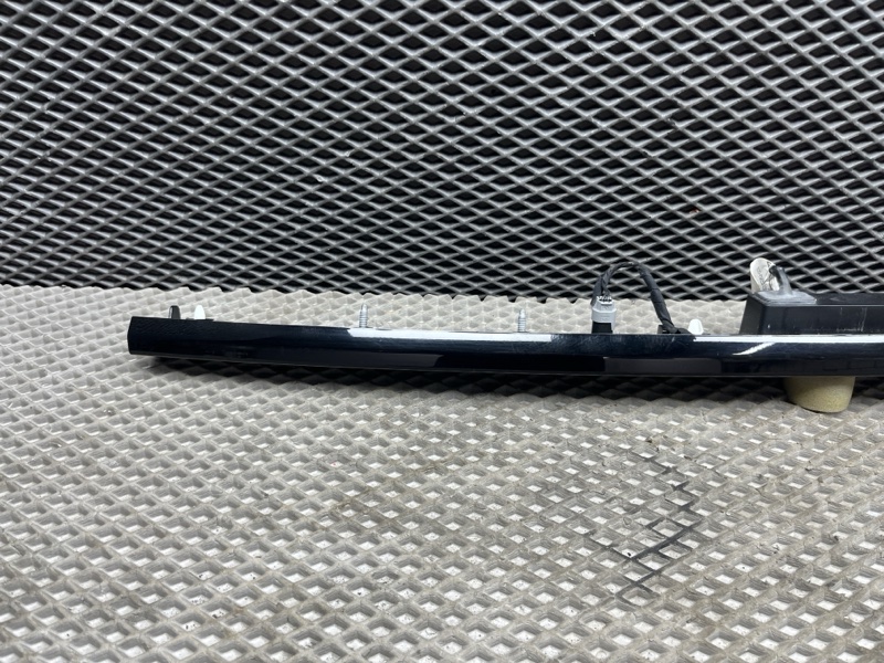 Молдинг крышки багажника Land Rover Discovery Sport (L550, 2016г.)