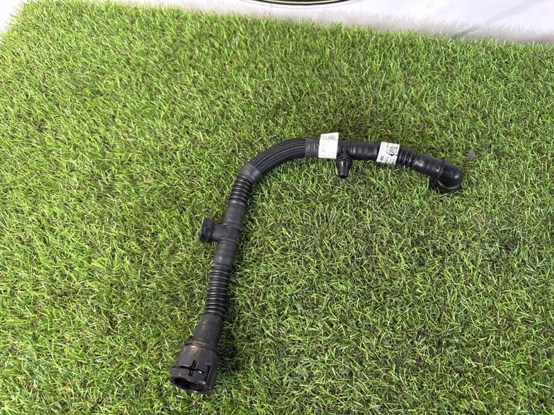 Патрубок системы охлаждения Land Rover Range Rover Sport (L461, 2023г.)