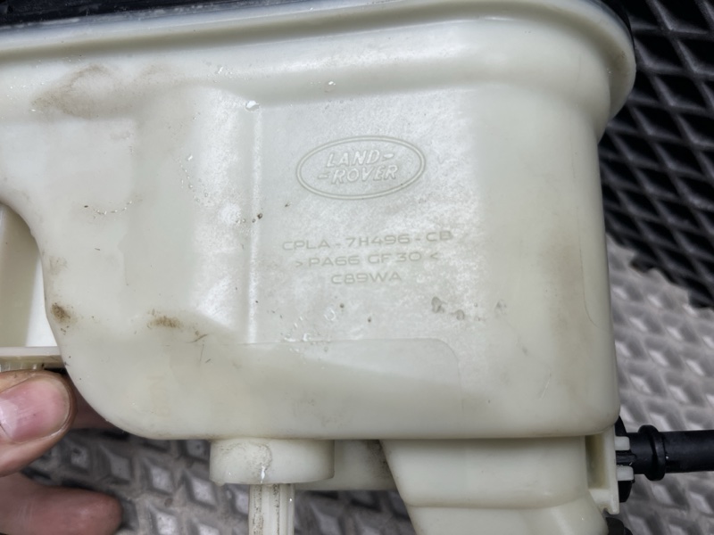 Бачок антикрена Land Rover Range Rover Sport (L494, 2020г.)