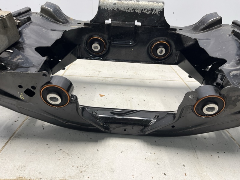 Подрамник Land Rover Discovery Sport (L550, 2018г.)