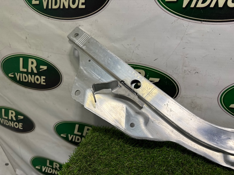 Распорка кузова Land Rover Range Rover Sport (L461, 2023г.)